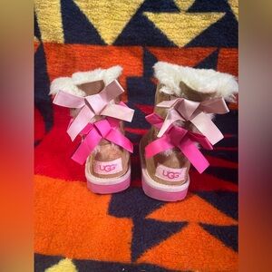 Toddler size 7 Ugg boots